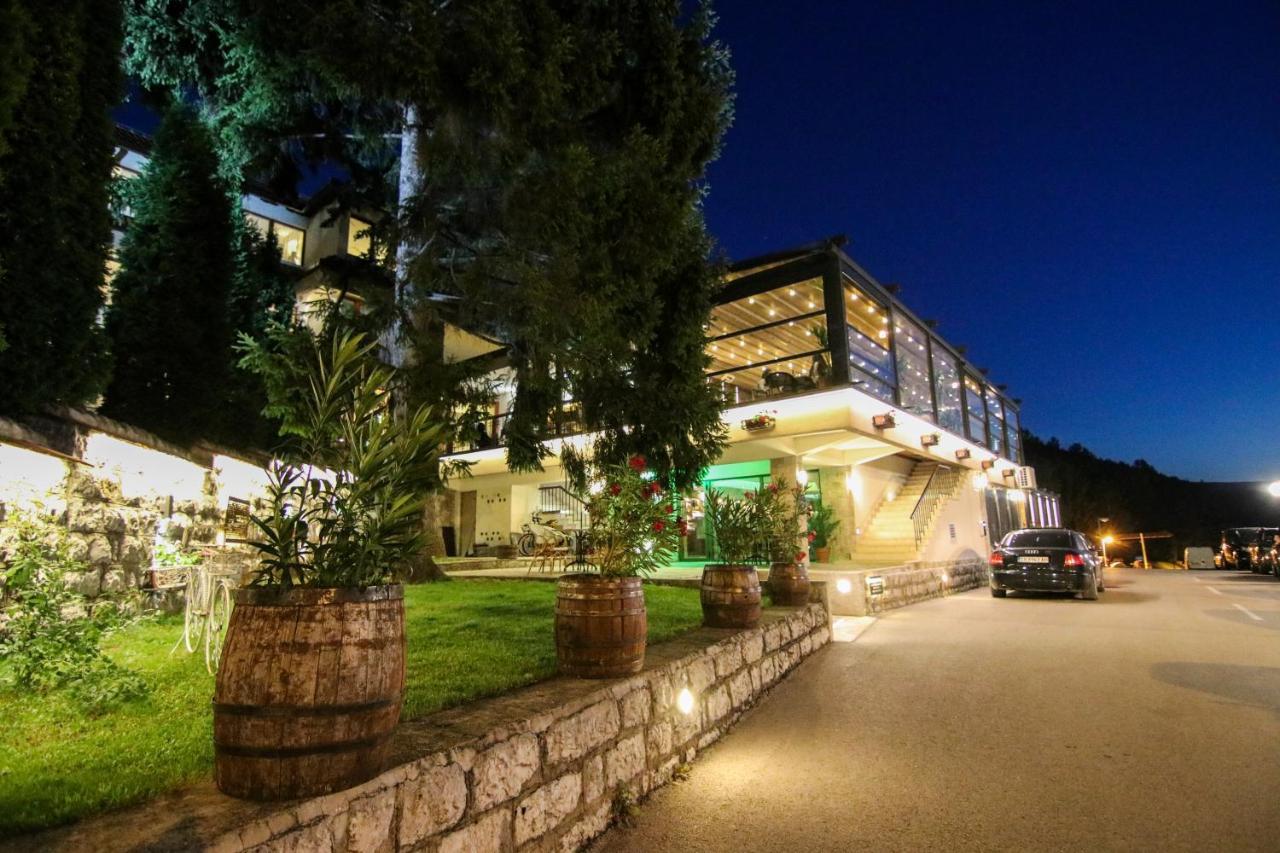 Hotel Happy Dimitrovgrad Eksteriør bilde