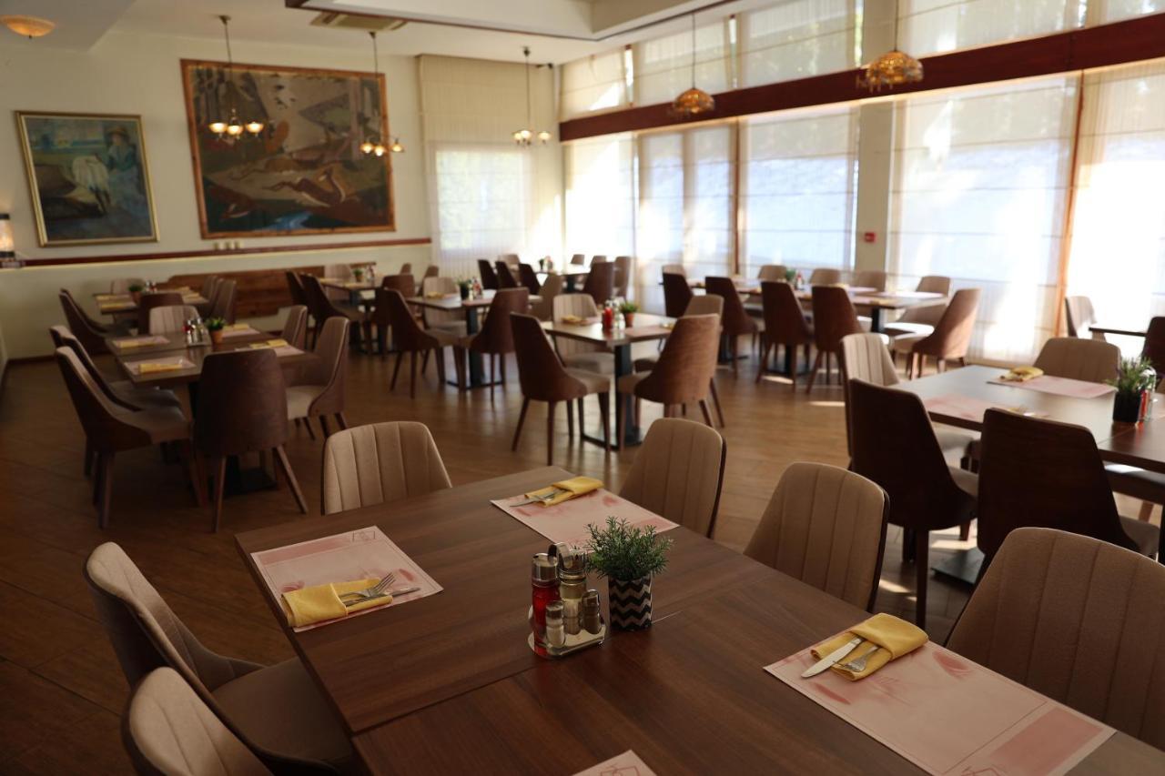 Hotel Happy Dimitrovgrad Eksteriør bilde