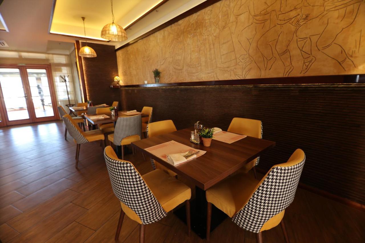 Hotel Happy Dimitrovgrad Eksteriør bilde