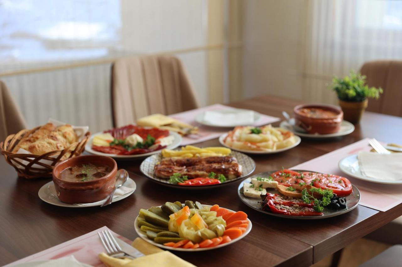 Hotel Happy Dimitrovgrad Eksteriør bilde
