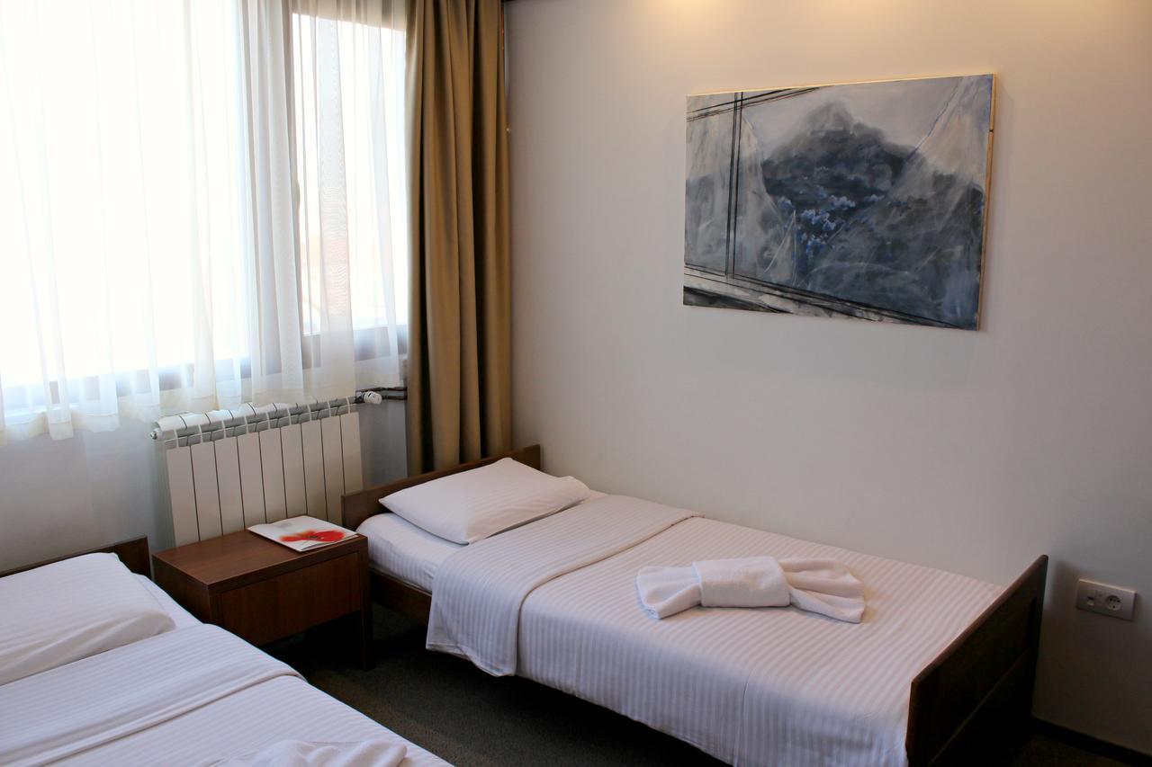 Hotel Happy Dimitrovgrad Eksteriør bilde